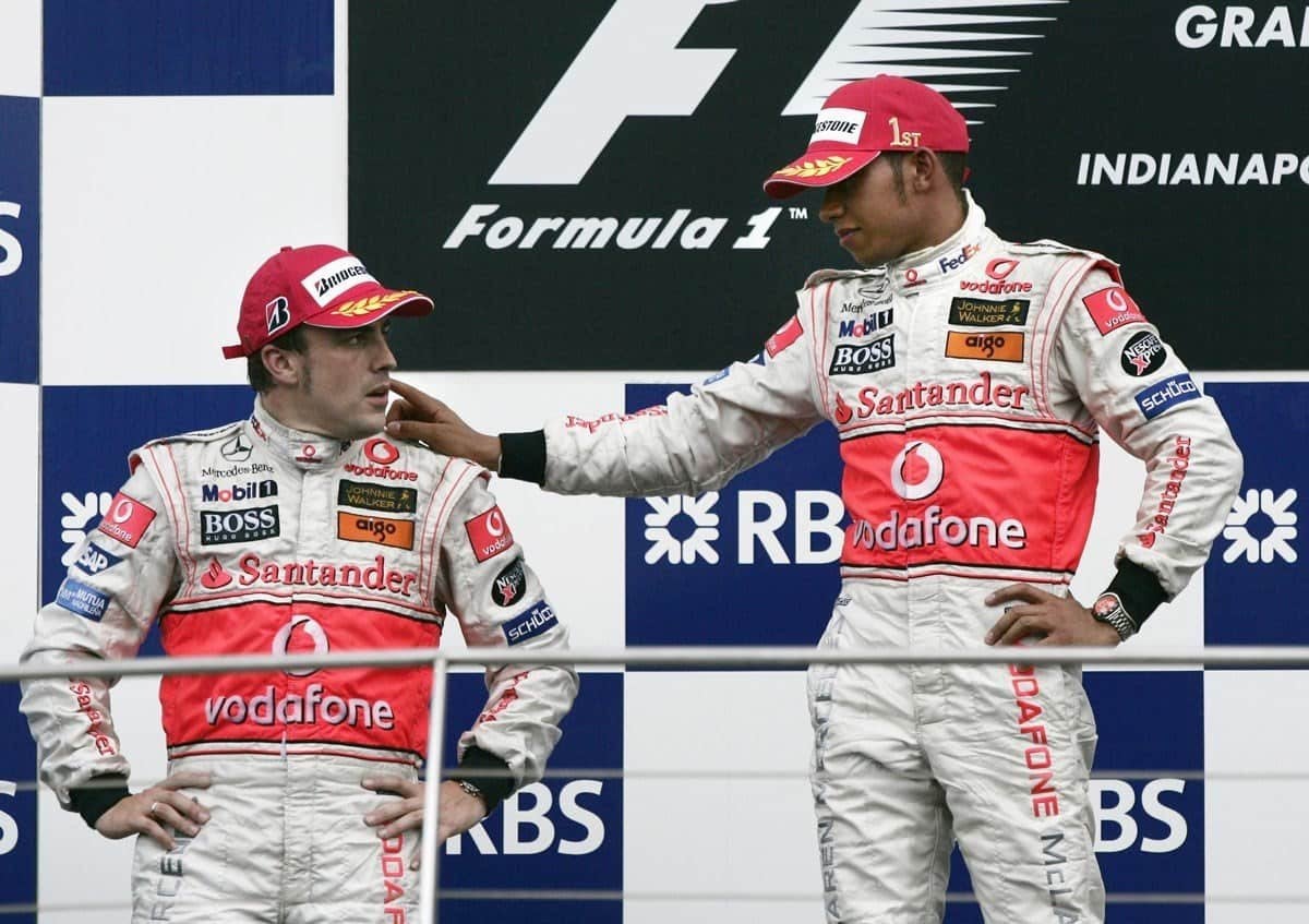 Como novato, Hamilton compitió con Alonso en McLaren